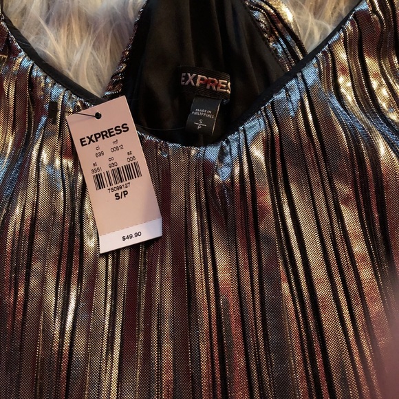 ON HOLD🖤EXPRESS NWT silver cupcake tank - Picture 2 of 3
